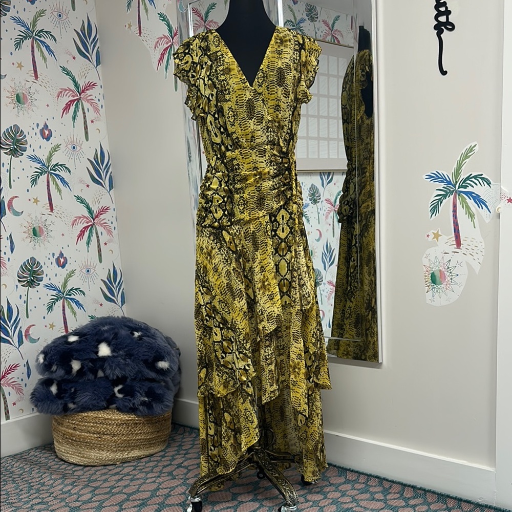Bar III Snake 🐍 print Yellow and Black Asymmetrical Sundress